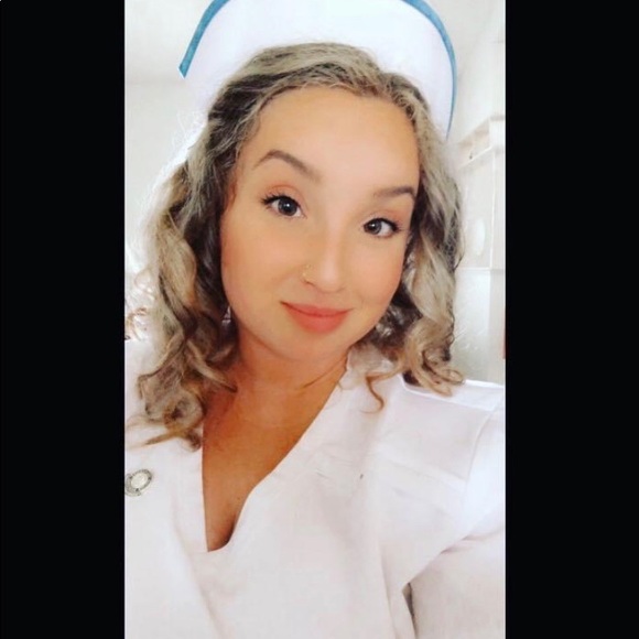 Meet your Posher, Christine - Picture 7 of 8